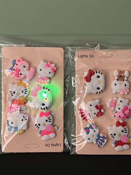 light up 6pk Hello Kitty shoe charms (for crocs)