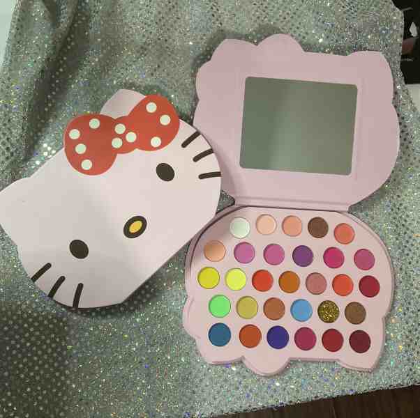 kitty 30 eyeshadow palette 