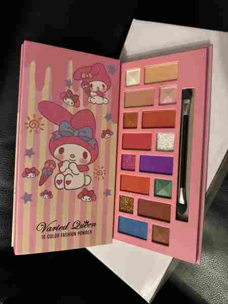 Melody eyeshadow palette