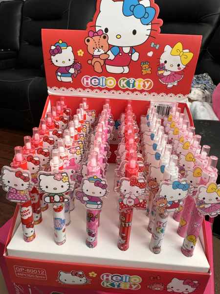 Colorful Hello Kitty pens 