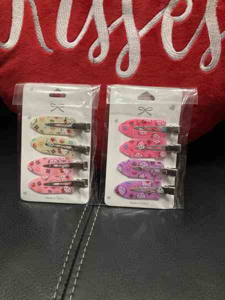 Hello Kitty makeup hair clips