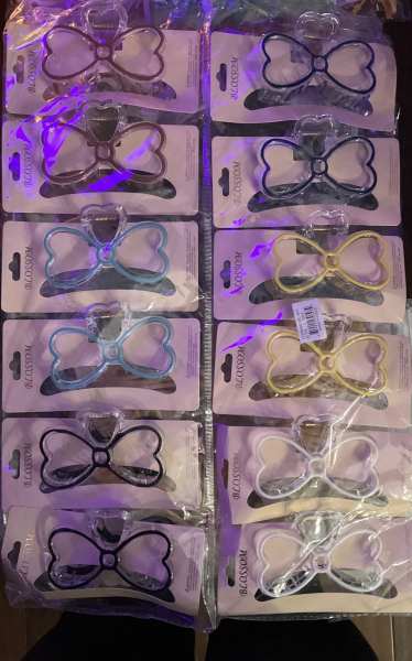 HK hairclips 