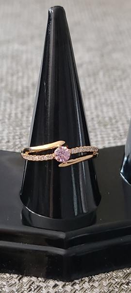 18K soft pink ring size.8 