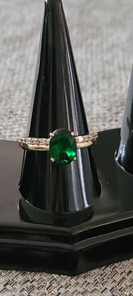 14K green ring size. 7,8,9