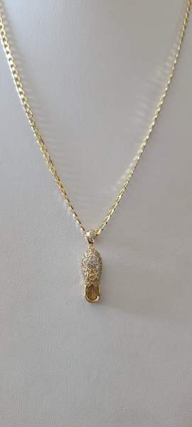 14K shoe pendant w/chain 