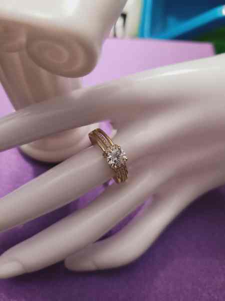 14K White engagement ring 