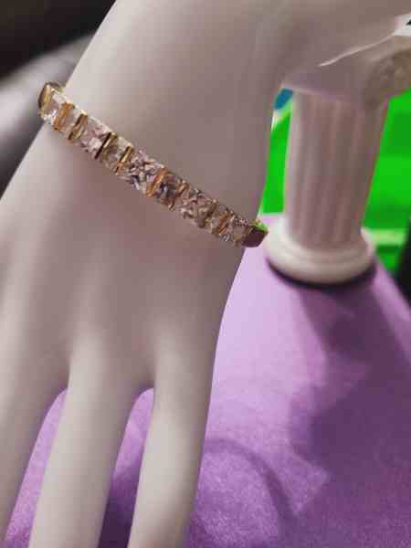 14K elegant engagement bracelet SIZE L 