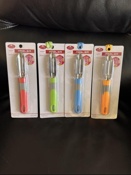 Potatoes peeler 